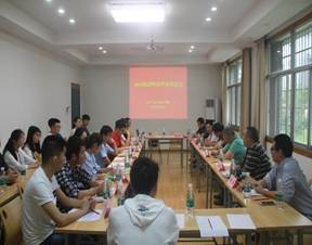 15级韶峰班座谈会合影-2